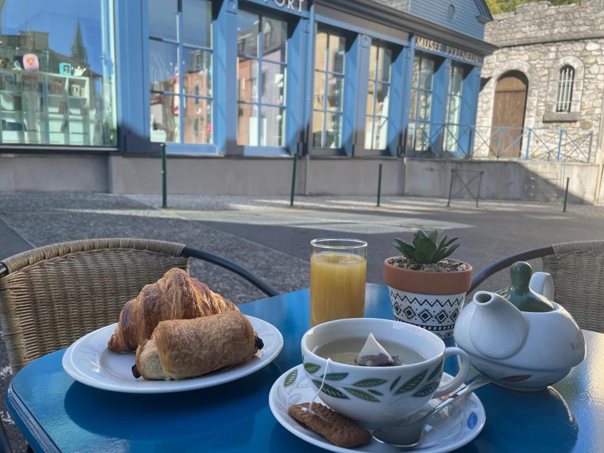 Hotel Logis Castel De Mirambel Lourdes