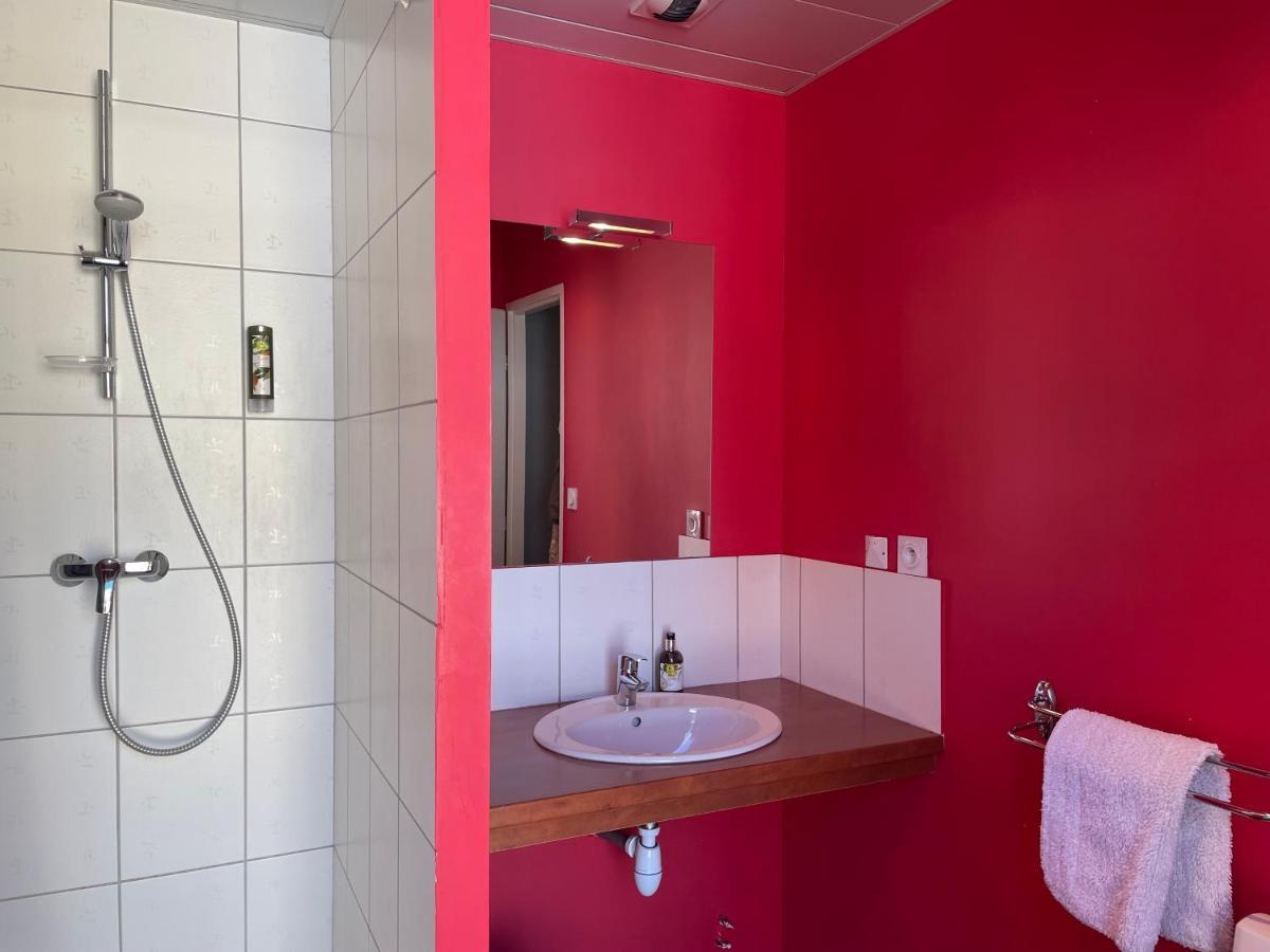 Logis Castel De Mirambel 3*