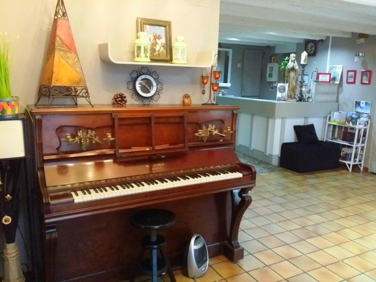 Logis Castel De Mirambel 3* Lourdes