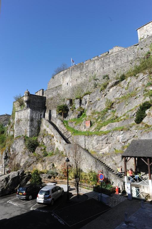 Logis Castel De Mirambel Lourdes